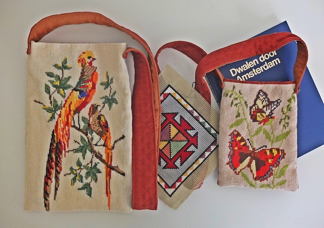 tapisserietasjes papegaaien en vllinders