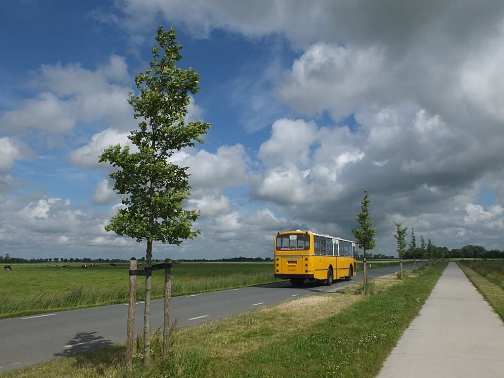 Historische bus op quiltroute
