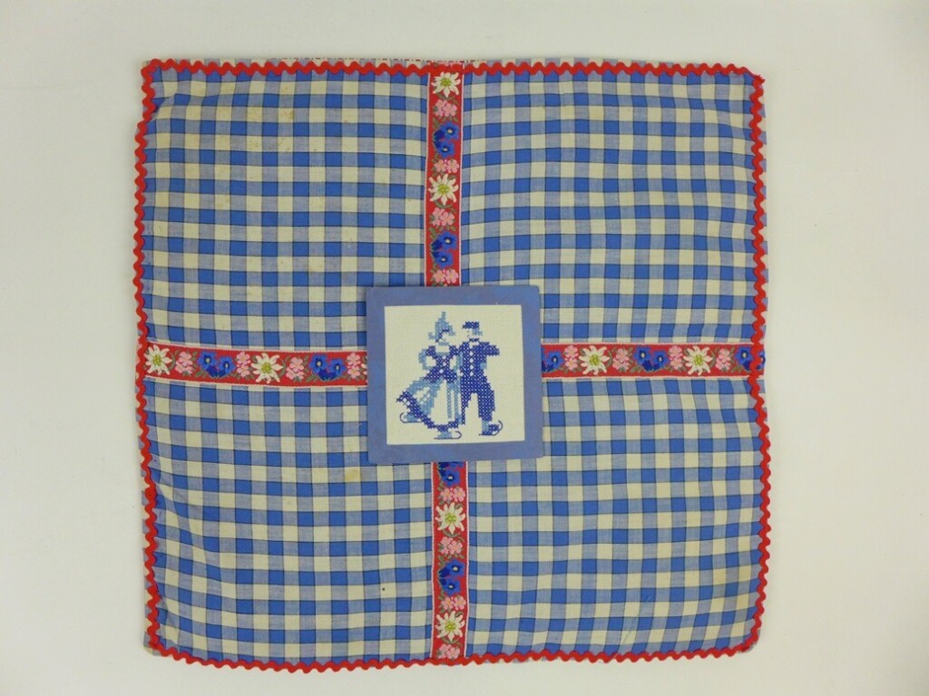 Borduursel schaatsend paartje