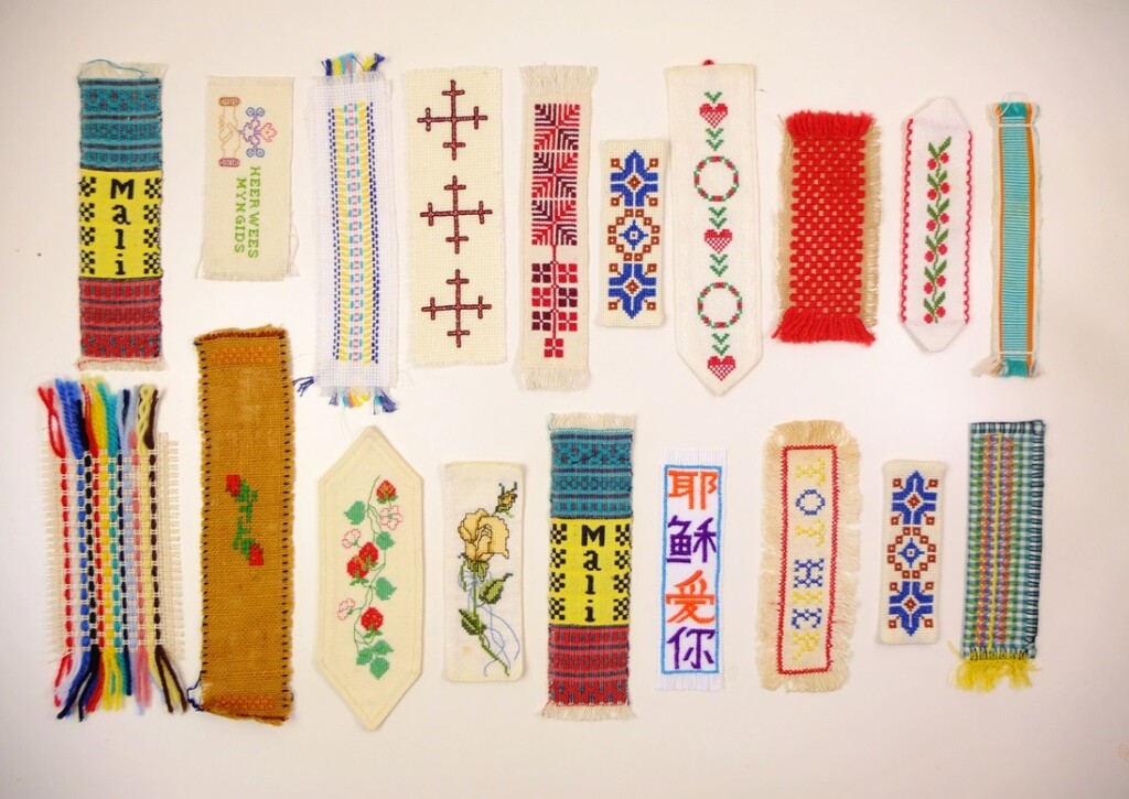 Geborduurde boekenleggers