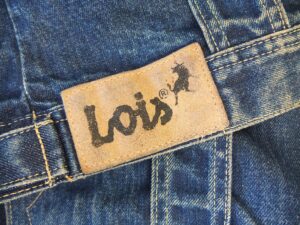 Merk Lois op spijkerjasje