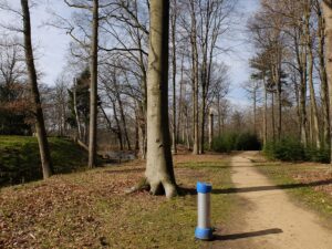 Praatpaal op landgoed Broekhuizen