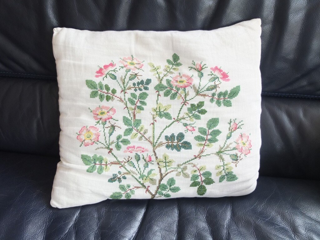Geborduurd kussentje