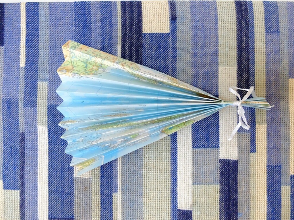 Waaier van atlas-papier