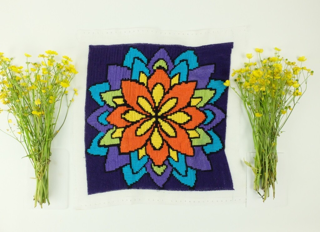 Borduurwerk Bloem op stramien