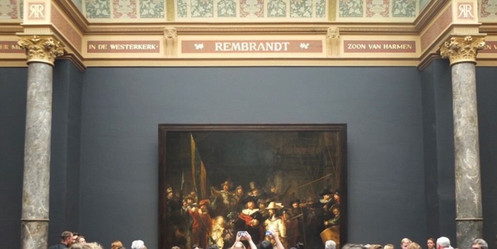 Schilderij Nachtwacht met fotograferende mensen