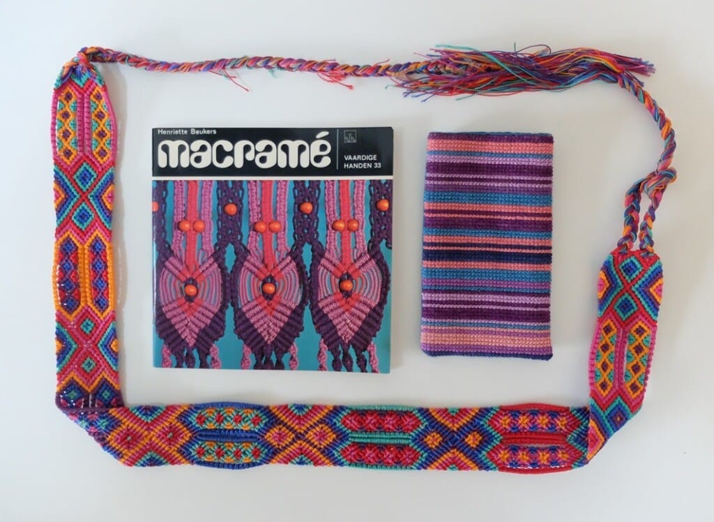 Boekje Macrame plus band en etuitje