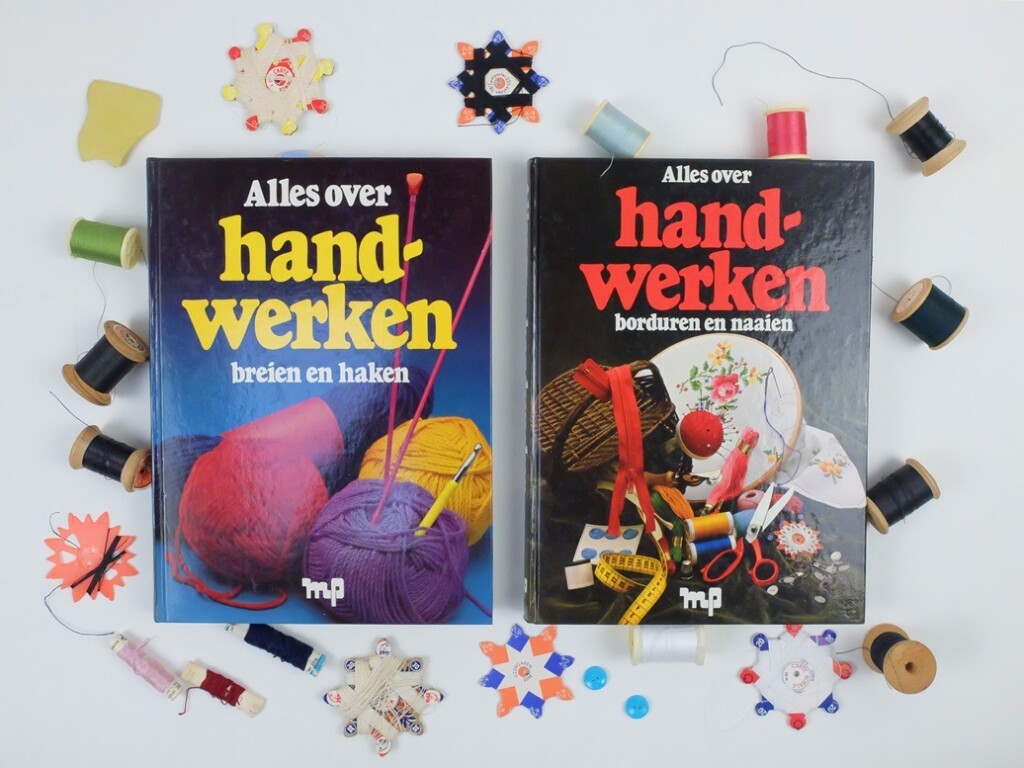Twee boeken Alles over handwerken