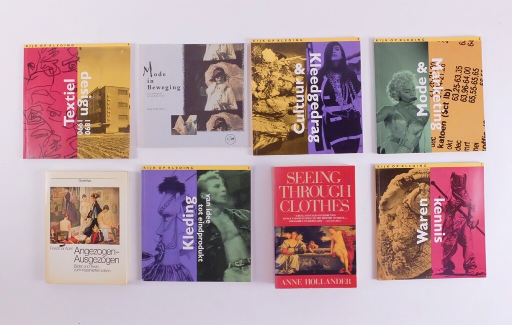 Boeken over textiel en kleding
