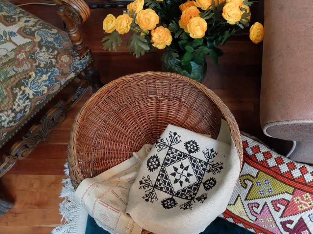 Borduurwerkje in mand