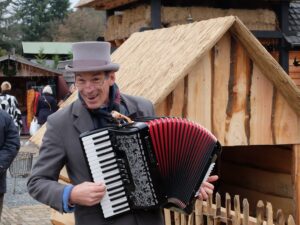 Accordeon-speler op wintermarkt