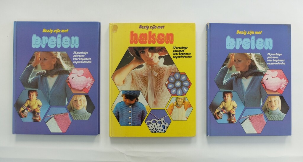 Boeken bezig zijn met breien en haken