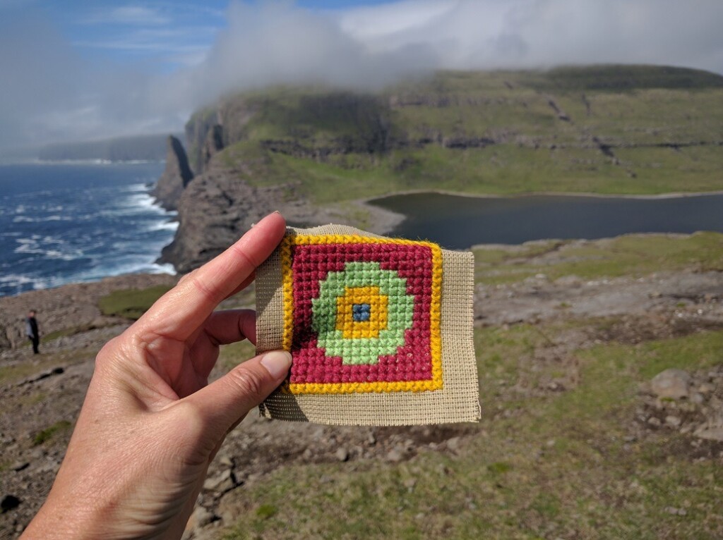 Borduurwerkje-op-Faroër-islands