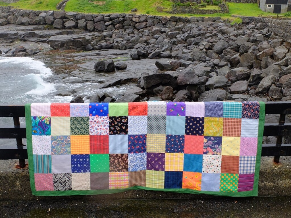 Lappendeken over hek