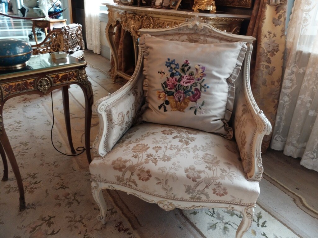 Stoel op paleis het Loo