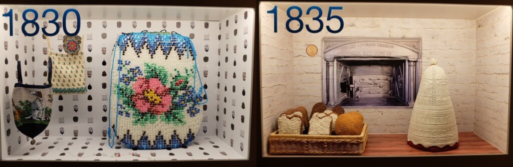 Vitrines uit tentoonstelling Breien 