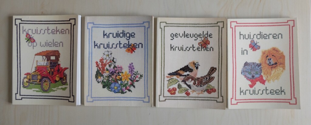 Vier boekjes kruissteken