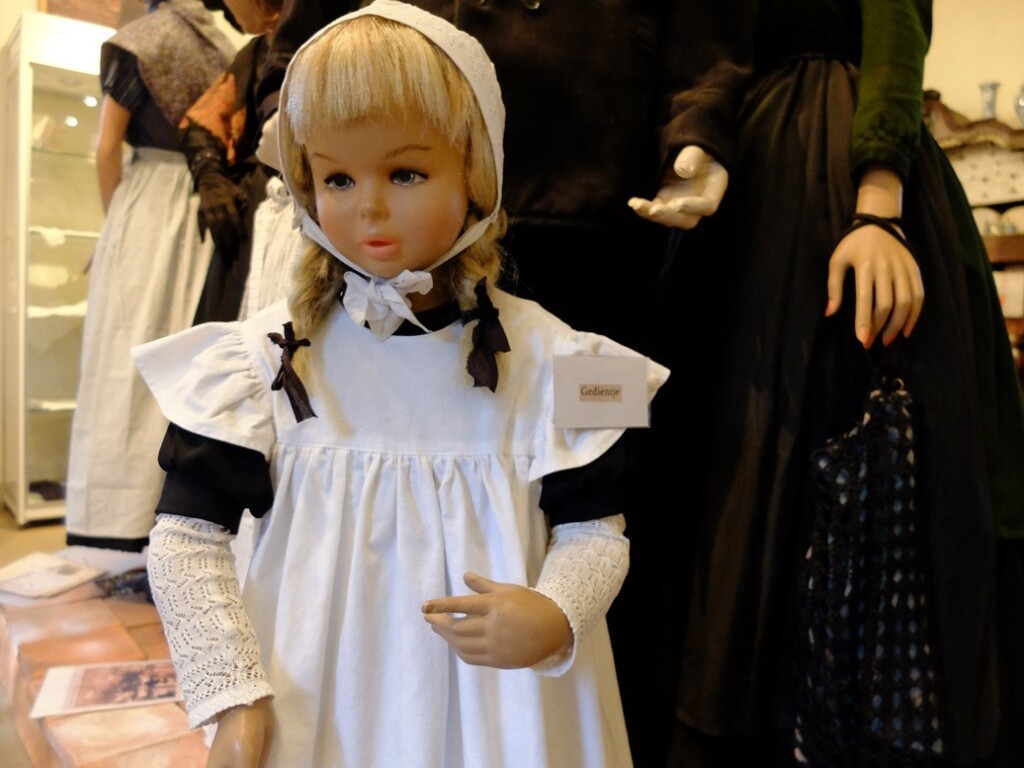 Pop Gedientje uit Rijssens museum