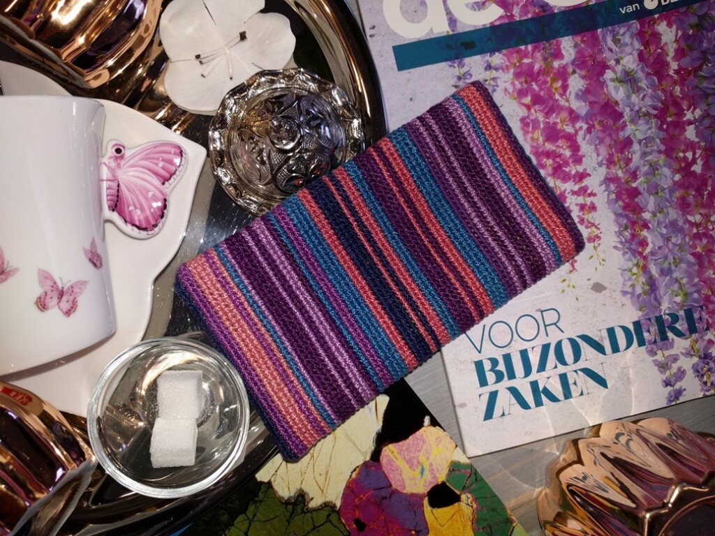 streepjes geborduurd